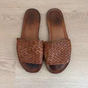 Women’s mohinders woven sandals